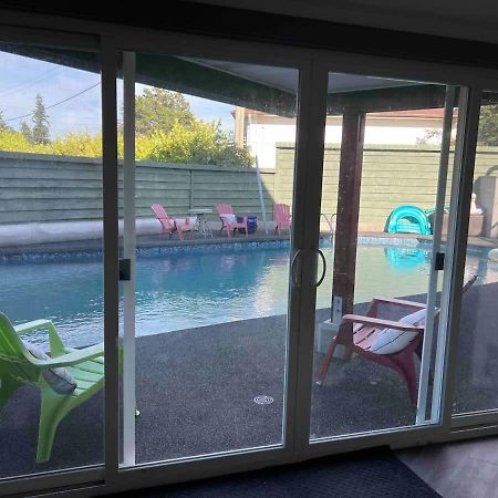 Tranquil Oasis 2 Bedroom Suite With Pool View Victoria Esterno foto